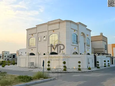 Classic corner villa near the Chinese market, two floors and a roof, 5 rooms, all-inclusive