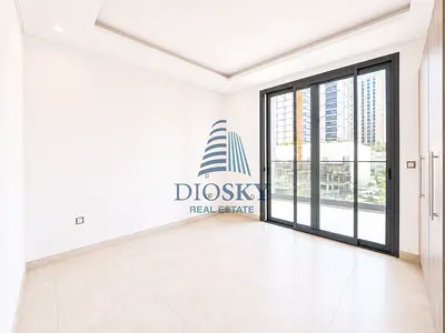 Bright Unit|With Kitchen Appliances| Ready to Move