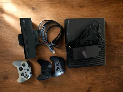 Xbox one 1TB hard drive 2 controllers and Kinect  4 games