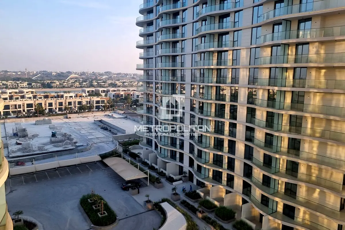 Bright 1BR in Central 1 | Beachfront Living