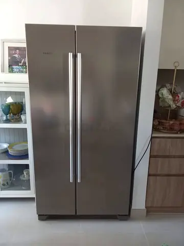Siemens side by side fridge and freezer new model slightly used