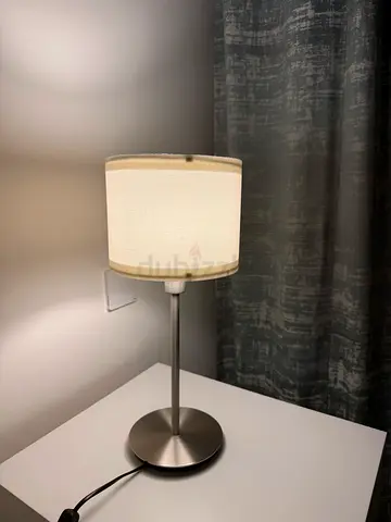 Simple Modern Bedside Table Lamp with Fabric Shade