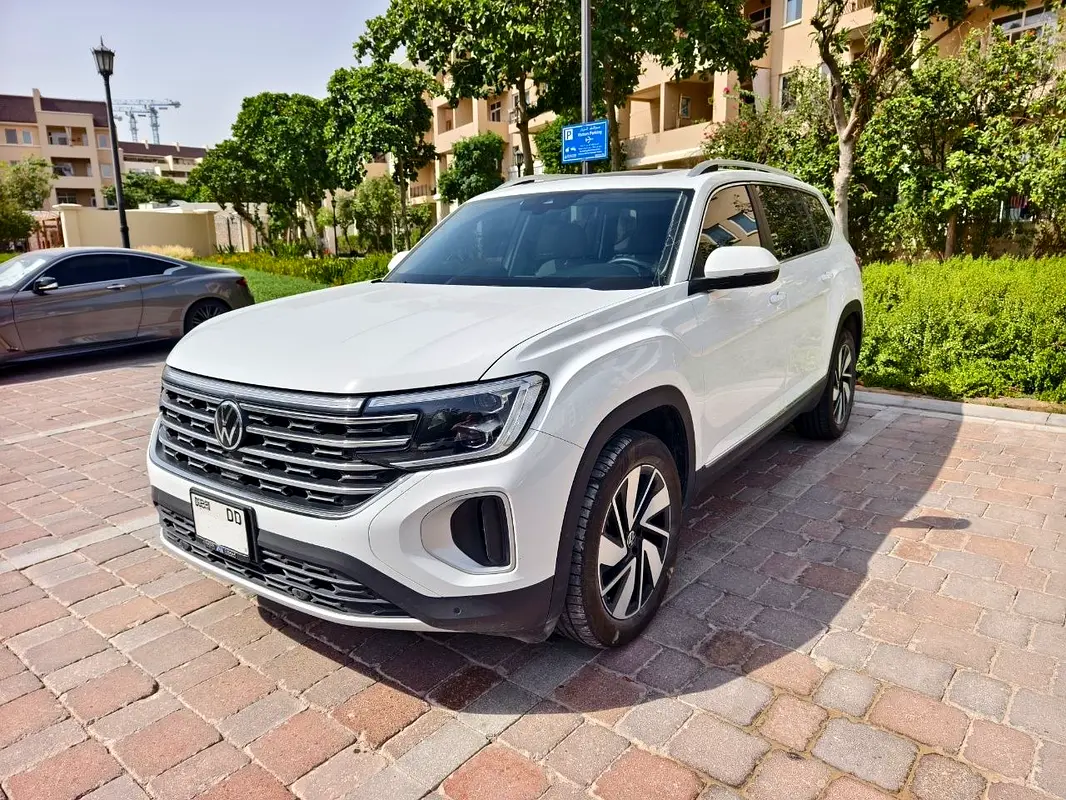 Volkswagen Teramont 2024 — photo 1 of 11