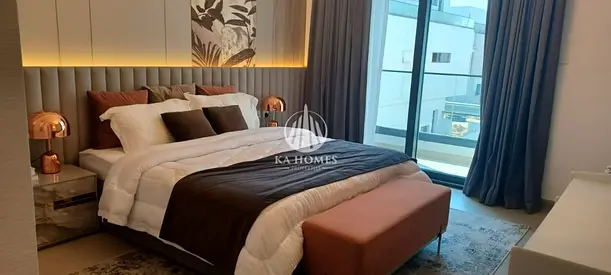 Spacious 5-bedroom villa with maintenance fee waiver
