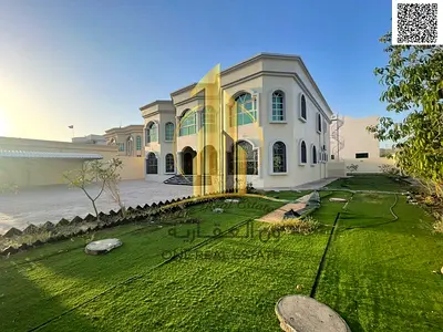 🏡 فيلا فخمة مع مسبح للإيجار – عجمان / منطقة الجرف خلف المحكمة ✨ للمواطنين فقط فيلا مميزة بمساحة واسعة وتشطيبات فاخرة، تتكون من: ▪️ 7 غرف نوم  ▪️ غرفة