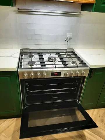 Bosch brand gas cooker