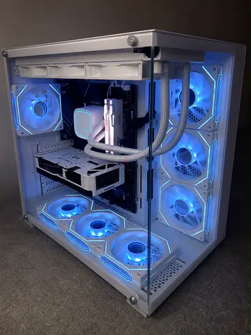White RGB Custom Watercooled Gaming PC - Glass Side in perfect condition!