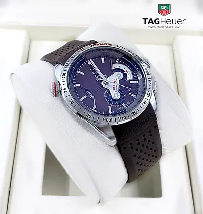TAG heuer watch with chrono for men