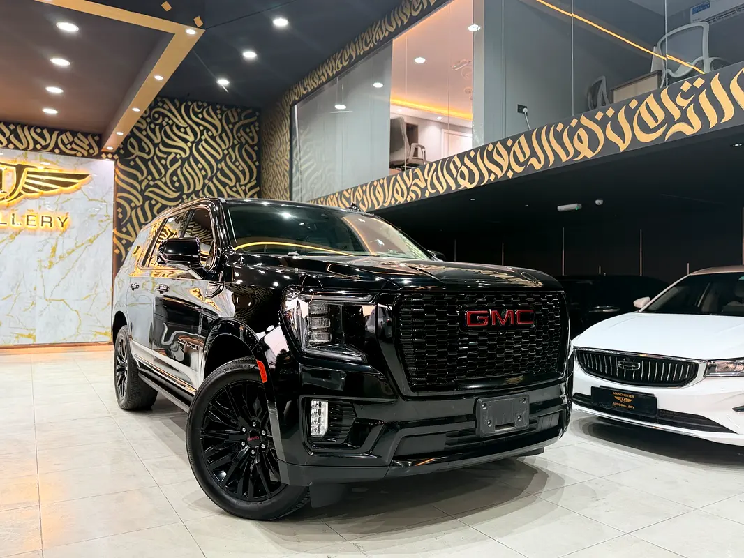 GMC Yukon 2023 — photo 1 of 19