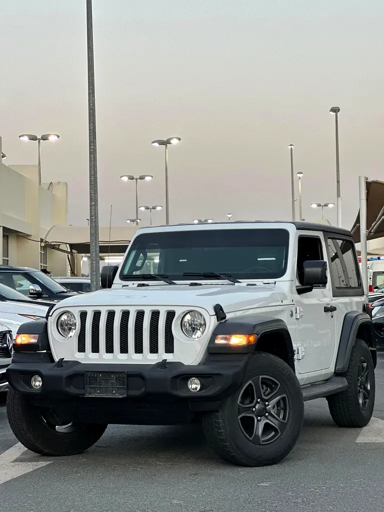 Jeep Wrangler 2018 — photo 1 of 14