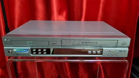 LG DVD/VHS Combo Player - Good Working Condition