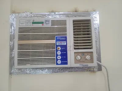 Window air conditioner unit - working condition