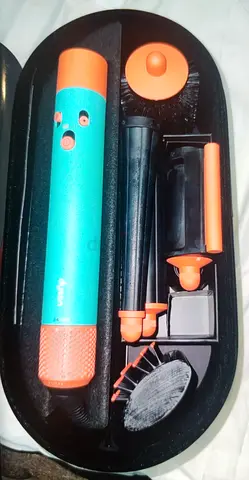 Dyson Airwrap Patina. Barely used. Brand new. With full warrant