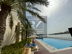 Spacious| Bright Apartment | Sea View