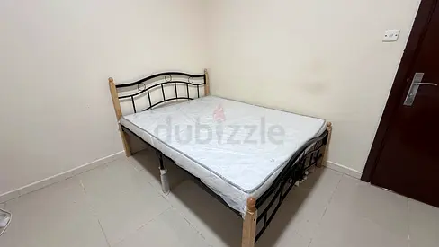 Metal frame queen size with new mattress - good condition