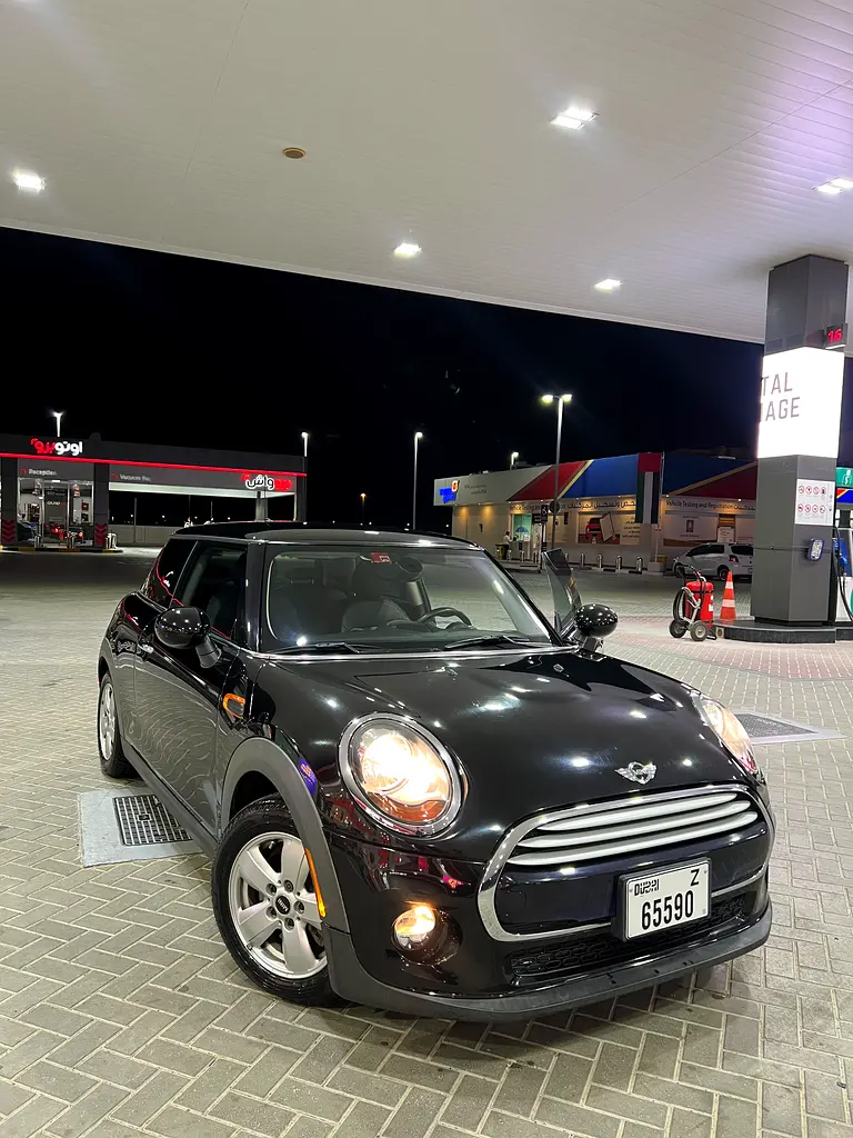 MINI Cooper 2015 — photo 1 of 5