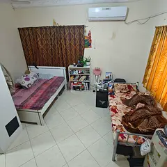 Bed Space for Executive Bachelor in Master Bedroom 3 minutes walk from Oasis Mall Al Quoz 1