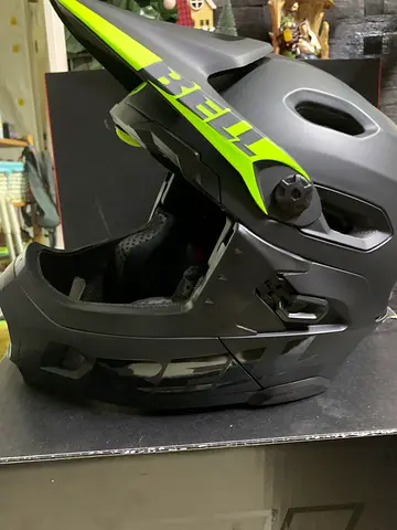 MTB Helmet Bell