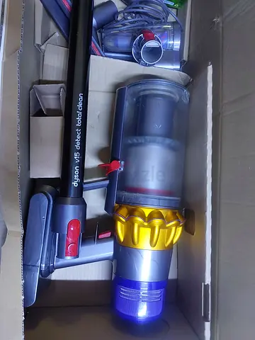 Dyson vacuum v15