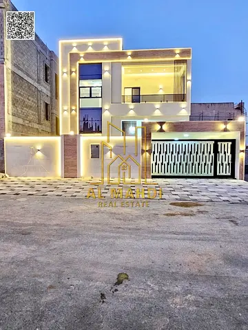 فيلا عصرية تقع على شارع رئيسي شامل رسوم تسجيل والتمليك تملك حر لجميع الجنسيات