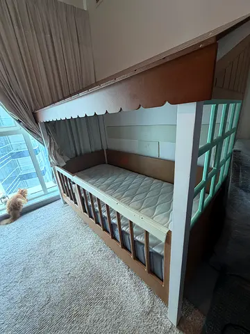 Pair of Kids House-Style Single Beds with Mattresses