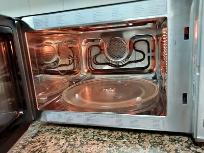 Microwave oven