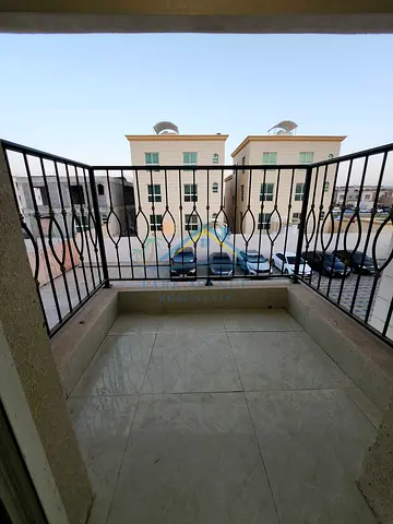 Supeeeb Stunning Studio With Balcony Available MBZ City