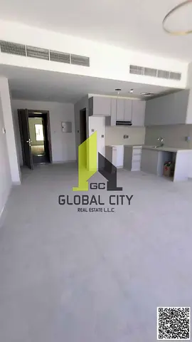كن أول ساكن | استوديو واسع في مبنى هادئ مع باركن ووسائل راحة متكاملة  جيم و مسبح | بعيد عن زحمة المدينة وسهل المخرج إلى دبي | فقط 25,000 درهم سنوياً