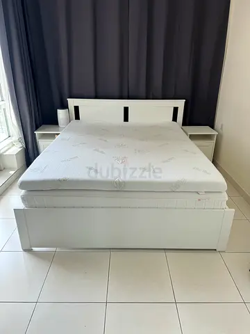 🛏️ Queen Size Bed Set  Furniture for Sale – Excellent Condition! 🛏️