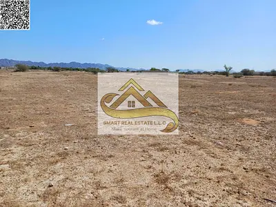 corner land in Manama 8 big land and good location