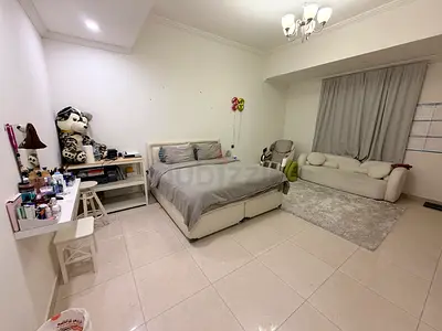 Master bedroom for rent