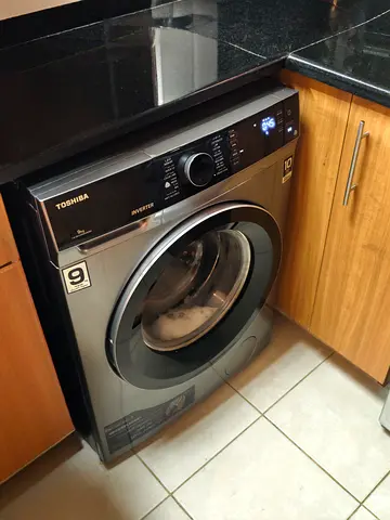GOOD CONDITION TOSHIBA WASHING MACHINE 9KG