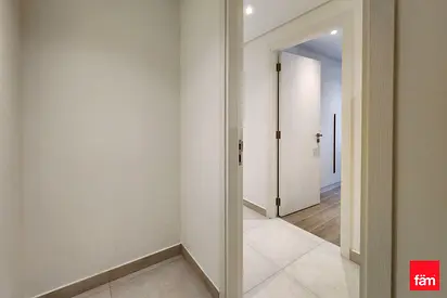 PARK VIEW | BRIGHT LAYOUT | READY TO MOVE IN