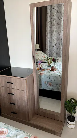 DRESSING TABLE