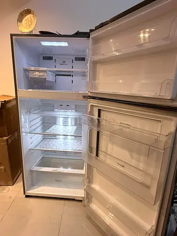 LG DOOR IN DOOR BIG SIZE FRIDGE FOR URGENT SALE