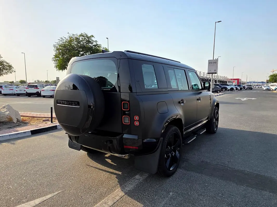 Land Rover Defender 2026