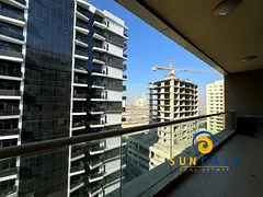 higher floor , vacant soon , open kitchen