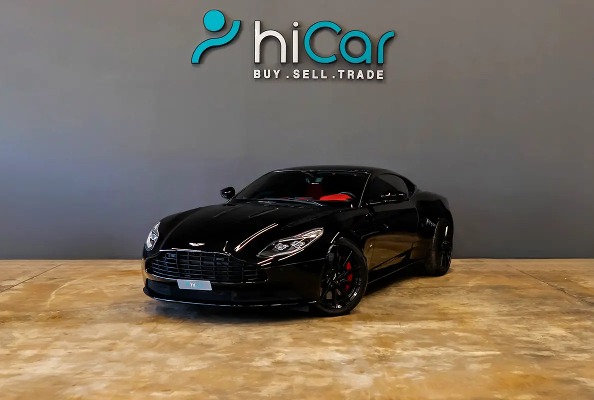 Aston Martin DB11 2017 — photo 1 of 15