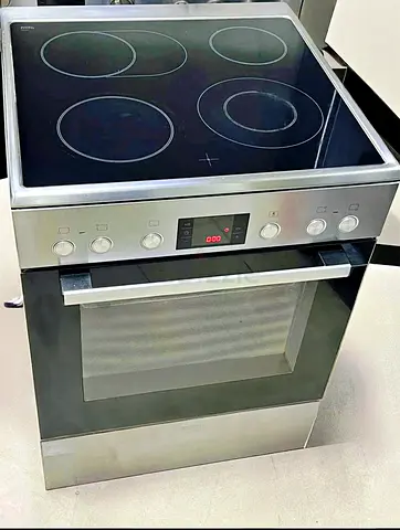 Bosch Professional 60x60 cm Ceramic Cooker – Premium Performance