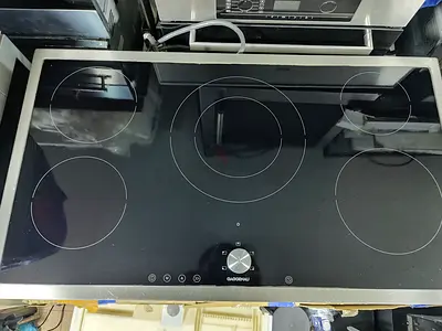 Gaggenau latest model built-in induction hob 90cm with magnetic knob