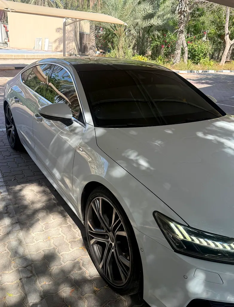 Audi A7 2019 — photo 1 of 13