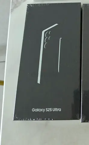 Samsung 25 Ultra 256GB TRA Box packed