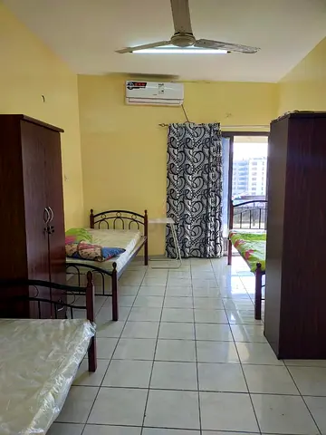 EXCUTIVE BED SPACE FOR INDIAN MEN BUR DUBAI