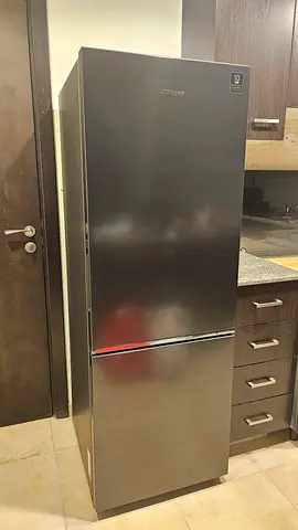 Samsung Bottom Freezer Refrigerator - Excelent Condition, Spacious
