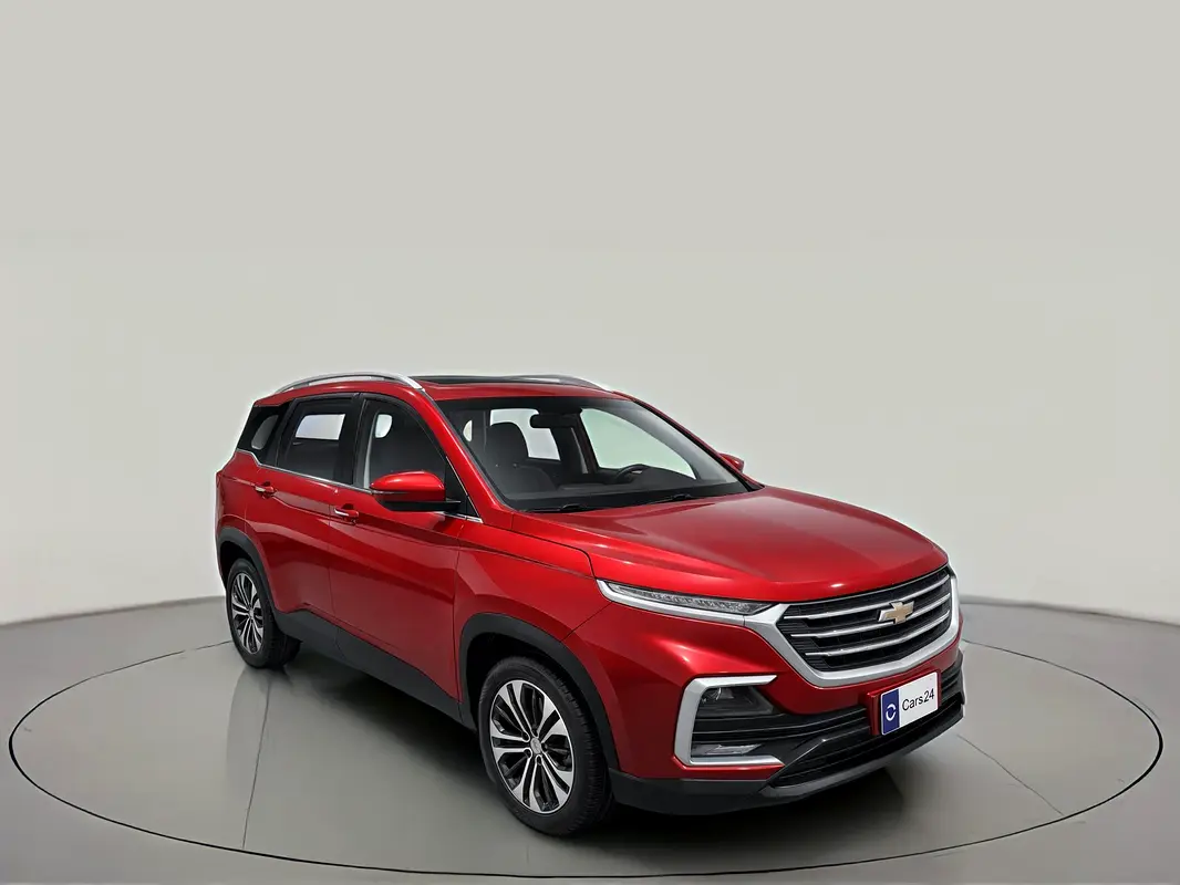 Chevrolet Captiva 2023 — photo 1 of 13