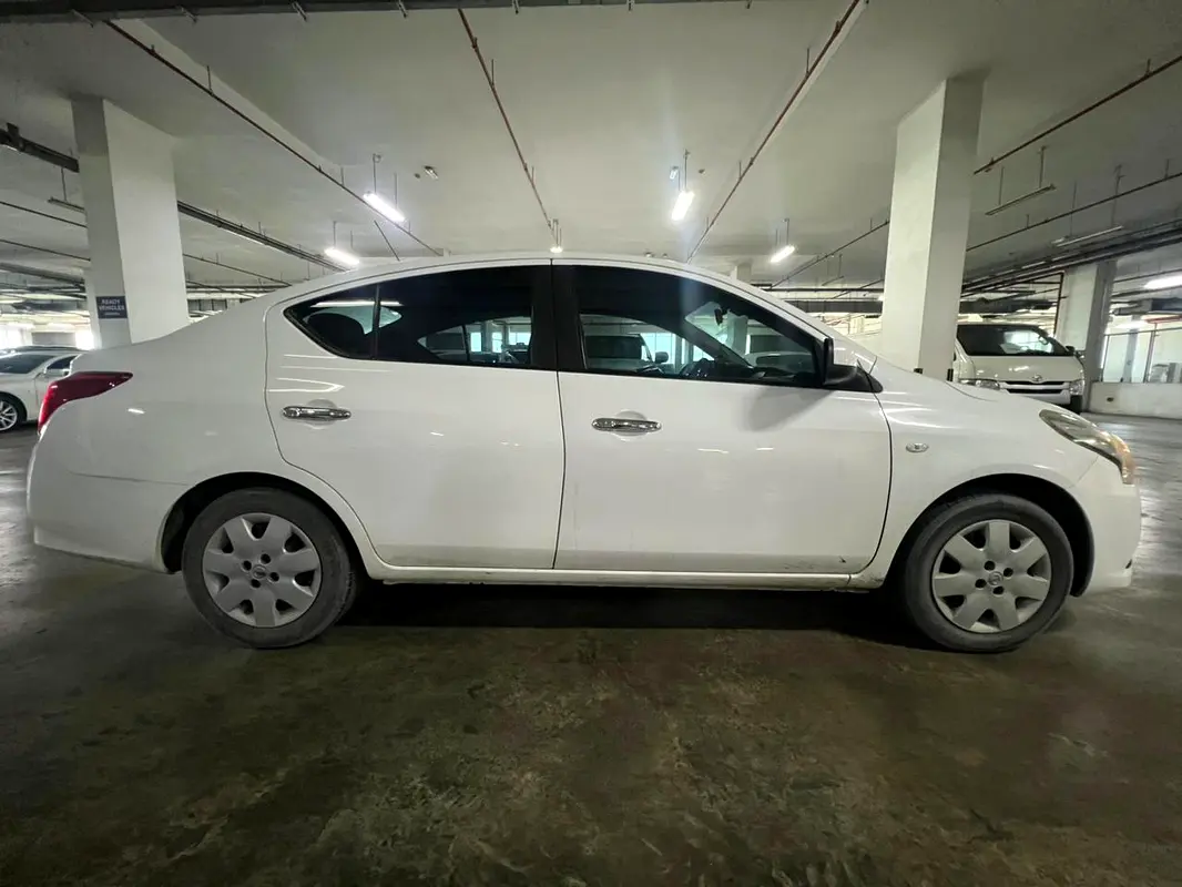 Nissan Sunny 2021 — photo 1 of 4