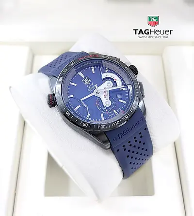 TAG heuer watch with chrono for men