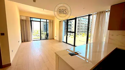 Stunning Large 1 Bedroom Corner Apartment | Chiller Free | Premium Balcony
