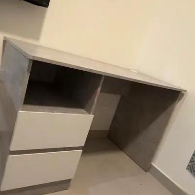 Compact desk with two drawers - light grey/white