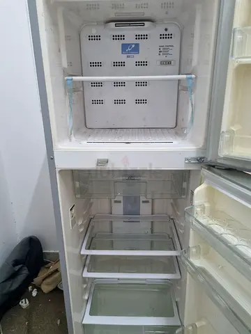 ابوظبي الشوامخ